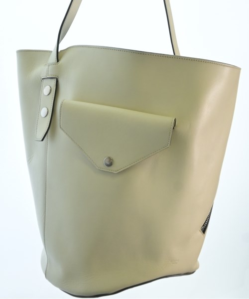 CELINE（セリーヌ）ショルダーバッグ 白 サイズ:- レディース/2200711076259