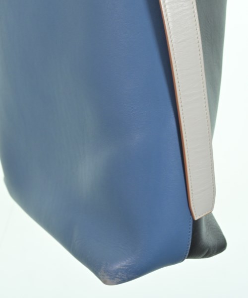 CELINE（セリーヌ）ショルダーバッグ 青 サイズ:- レディース/2200638053043