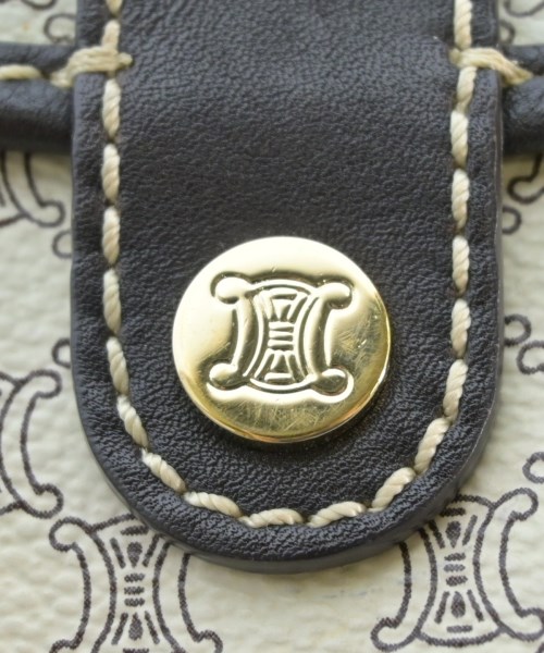 CELINE（セリーヌ）ショルダーバッグ 白 サイズ:- レディース/2200668348164