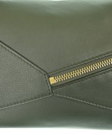 LOEWE（ロエベ）ショルダーバッグ 緑 サイズ:- レディース/2200621393019