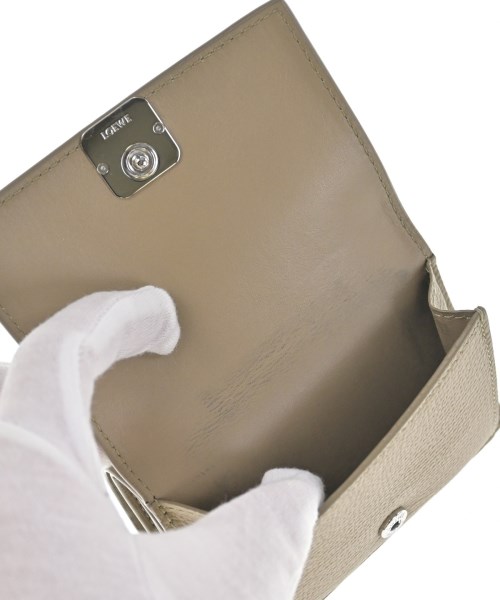 LOEWE（ロエベ）財布・コインケース カーキ サイズ:- レディース/2200625140091