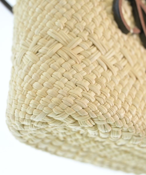 LOEWE（ロエベ）ショルダーバッグ ベージュ サイズ:- レディース/2200639194059