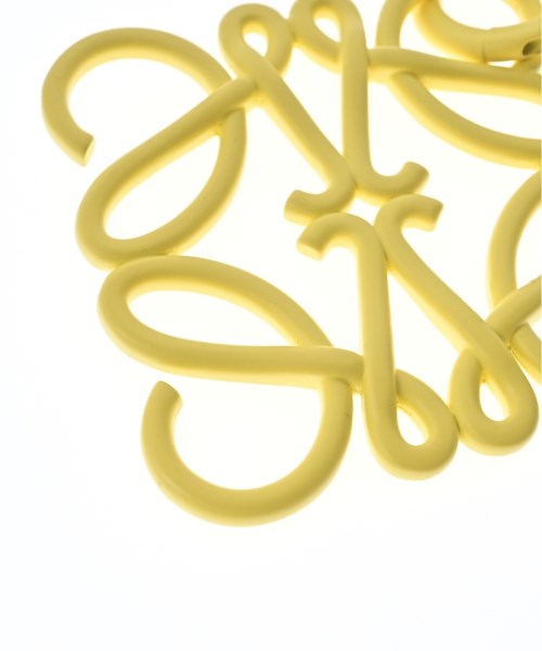 LOEWE（ロエベ）チャーム 黄 サイズ:- レディース/2200582769038