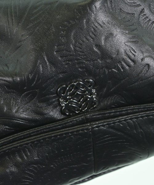 LOEWE（ロエベ）ショルダーバッグ 黒 サイズ:- レディース/2200613549714