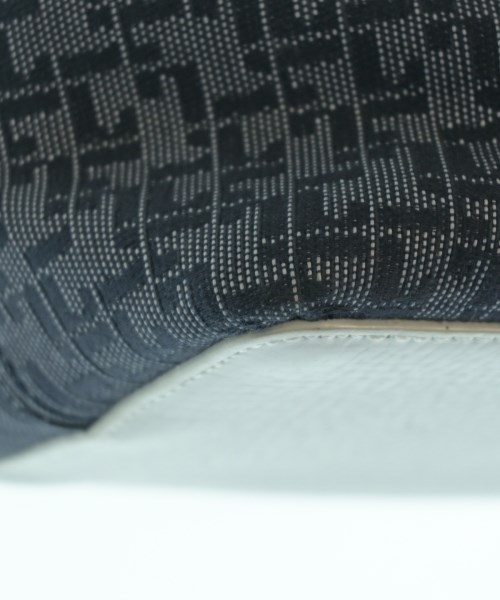 LOEWE（ロエベ）ショルダーバッグ 紺 サイズ:- レディース/2200627237287