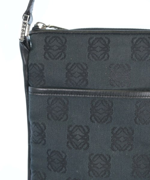 LOEWE（ロエベ）ショルダーバッグ 紺 サイズ:- レディース/2200627239120