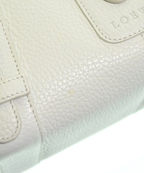 LOEWE（ロエベ）ショルダーバッグ 白 サイズ:- レディース/2200629186026