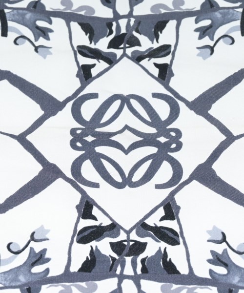 LOEWE（ロエベ）バンダナ・スカーフ 白 サイズ:- レディース/2200630269046