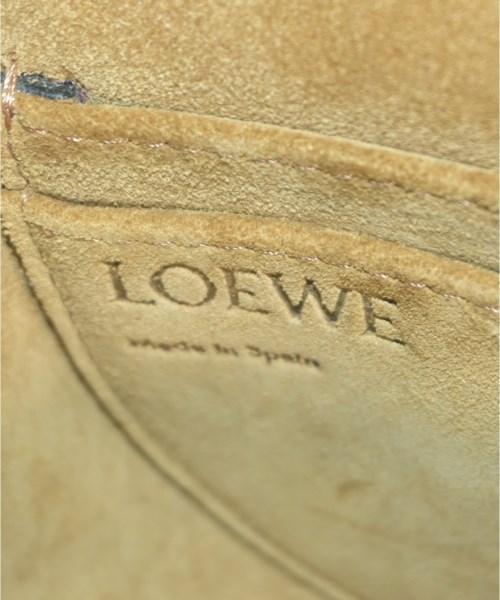 LOEWE（ロエベ）ショルダーバッグ 赤 サイズ:- レディース/2200609812495