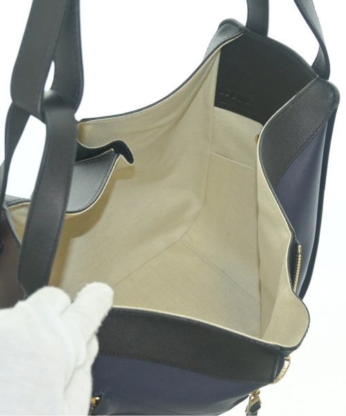 LOEWE（ロエベ）ショルダーバッグ 紺 サイズ:- レディース/2200609813096