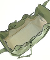 LOEWE（ロエベ）ショルダーバッグ 緑 サイズ:- レディース/2200619974886
