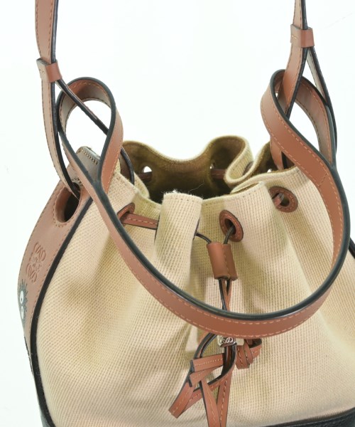 LOEWE（ロエベ）ショルダーバッグ ベージュ サイズ:- レディース/2200601281039