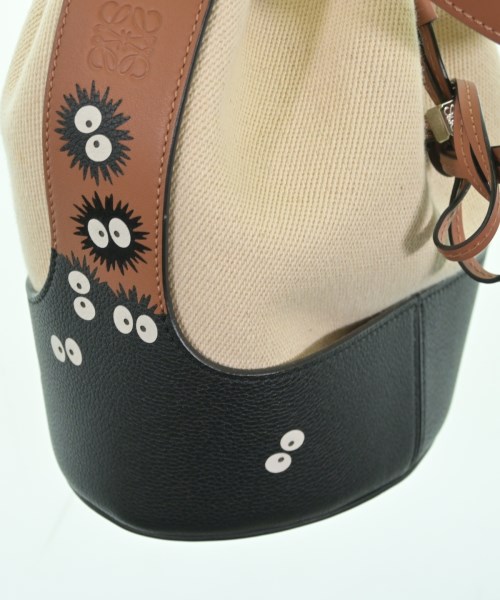 LOEWE（ロエベ）ショルダーバッグ ベージュ サイズ:- レディース/2200601281039