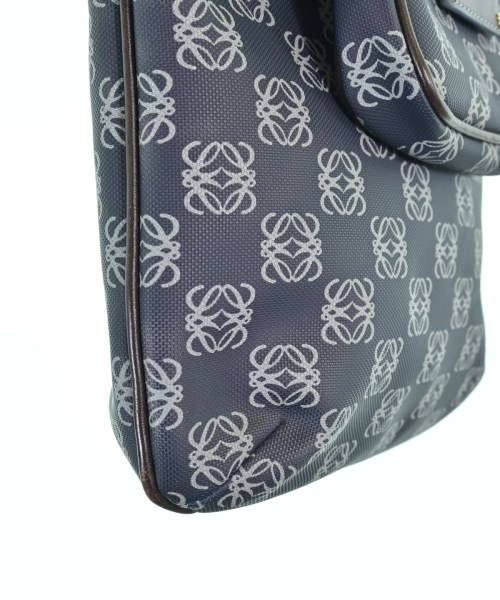 LOEWE（ロエベ）ショルダーバッグ 紺 サイズ:- レディース/2200598501394