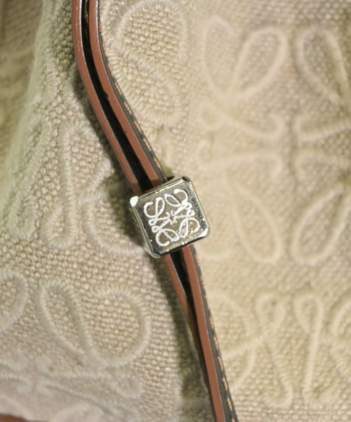 LOEWE（ロエベ）ショルダーバッグ ベージュ サイズ:- レディース/2200605222014
