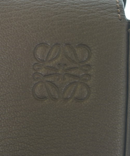 LOEWE（ロエベ）ショルダーバッグ 茶 サイズ:- レディース/2200607860726