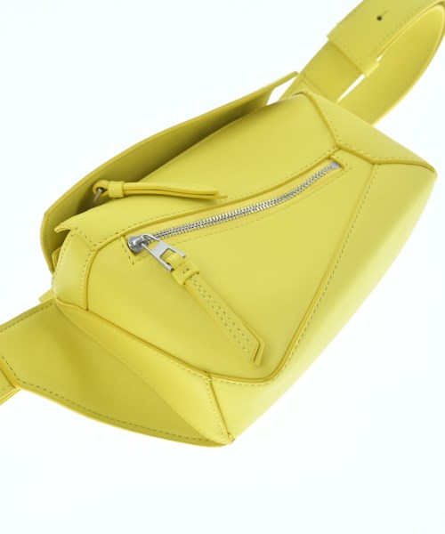 LOEWE（ロエベ）ショルダーバッグ 黄 サイズ:- レディース/2200680676047