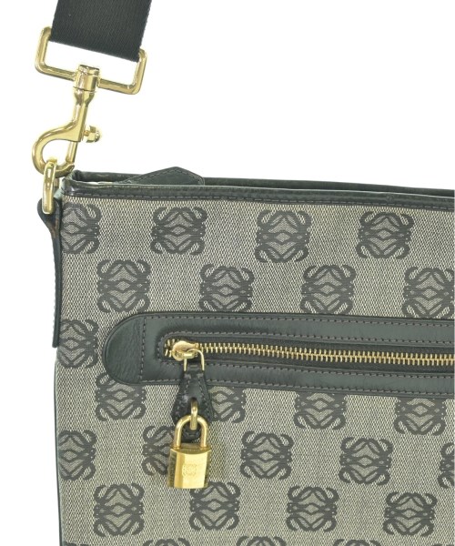 LOEWE（ロエベ）ショルダーバッグ グレー サイズ:- レディース/2200676781021