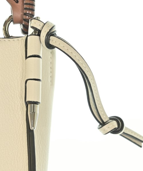 LOEWE（ロエベ）ショルダーバッグ 白 サイズ:- レディース/2200693772804