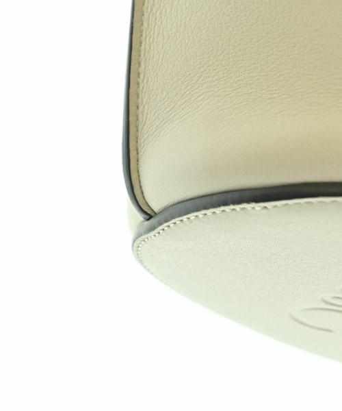 LOEWE（ロエベ）ショルダーバッグ 白 サイズ:- レディース/2200693772804