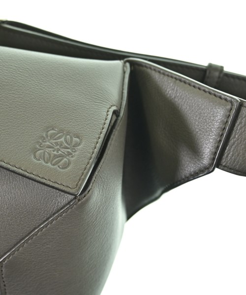 LOEWE（ロエベ）ショルダーバッグ グレー サイズ:- レディース/2200696608018