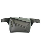 LOEWE（ロエベ）ショルダーバッグ グレー サイズ:- レディース/2200696608018