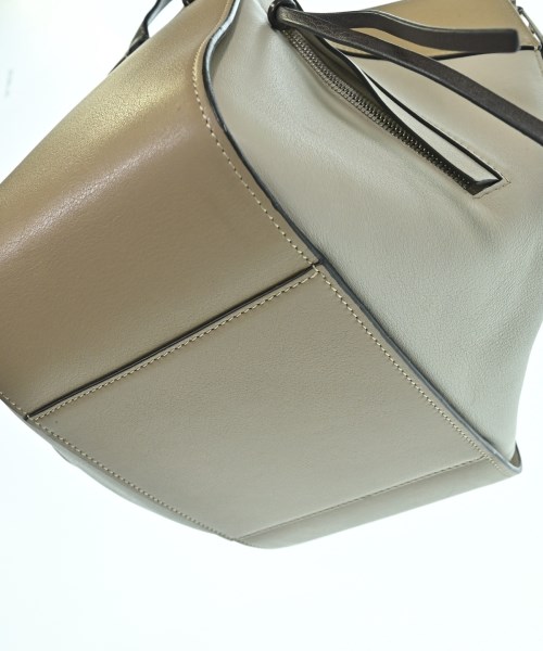 LOEWE（ロエベ）ショルダーバッグ ベージュ サイズ:- レディース/2200698824027
