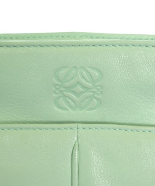 LOEWE（ロエベ）ショルダーバッグ 緑 サイズ:- レディース/2200702125621