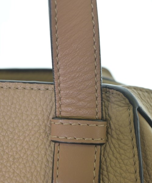 LOEWE（ロエベ）ショルダーバッグ ベージュ サイズ:- レディース/2200702127229