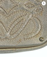 LOEWE（ロエベ）ショルダーバッグ ゴールド サイズ:- レディース/2200711874039