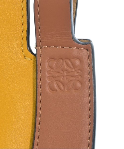 LOEWE（ロエベ）ショルダーバッグ 黄 サイズ:- レディース/2200714737010