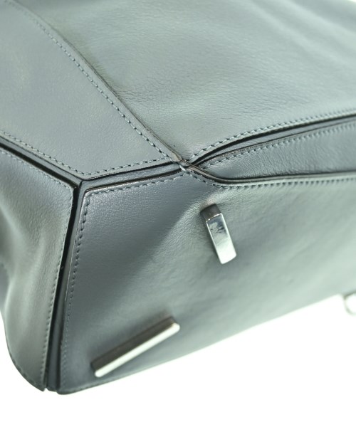 LOEWE（ロエベ）ショルダーバッグ 青 サイズ:- レディース/2200715702680