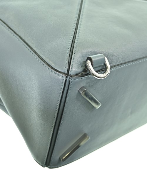 LOEWE（ロエベ）ショルダーバッグ 青 サイズ:- レディース/2200715702680