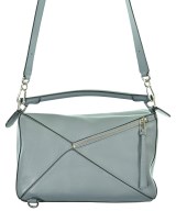 LOEWE（ロエベ）ショルダーバッグ 青 サイズ:- レディース/2200715702680