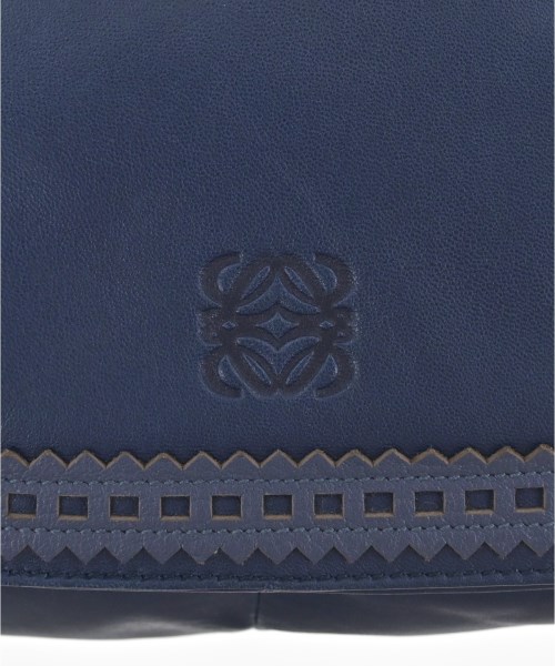 LOEWE（ロエベ）ショルダーバッグ 紺 サイズ:- レディース/2200716252924