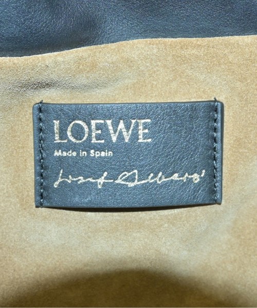 LOEWE（ロエベ）ショルダーバッグ 黒 サイズ:- レディース/2200717139057