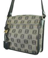 LOEWE（ロエベ）ショルダーバッグ グレー サイズ:- レディース/2200718710064