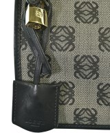 LOEWE（ロエベ）ショルダーバッグ グレー サイズ:- レディース/2200718710064