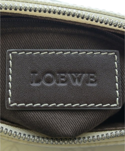 LOEWE（ロエベ）ショルダーバッグ 白 サイズ:- レディース/2200718710439