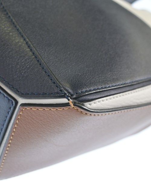 LOEWE（ロエベ）ショルダーバッグ 紺 サイズ:- レディース/2200645208054