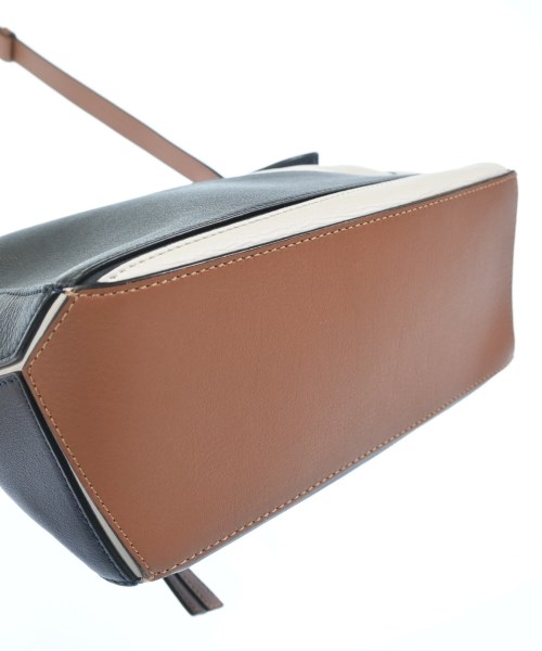 LOEWE（ロエベ）ショルダーバッグ 紺 サイズ:- レディース/2200645208054