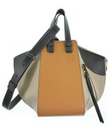 LOEWE（ロエベ）ショルダーバッグ ベージュ サイズ:- レディース/2200645295016