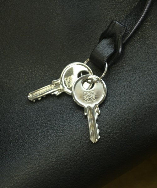 LOEWE（ロエベ）ハンドバッグ 黒 サイズ:- レディース/2200645421019