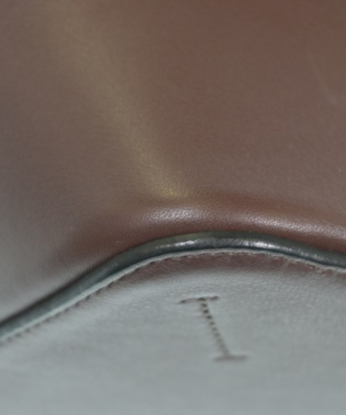LOEWE（ロエベ）ショルダーバッグ 茶 サイズ:- レディース/2200645421026