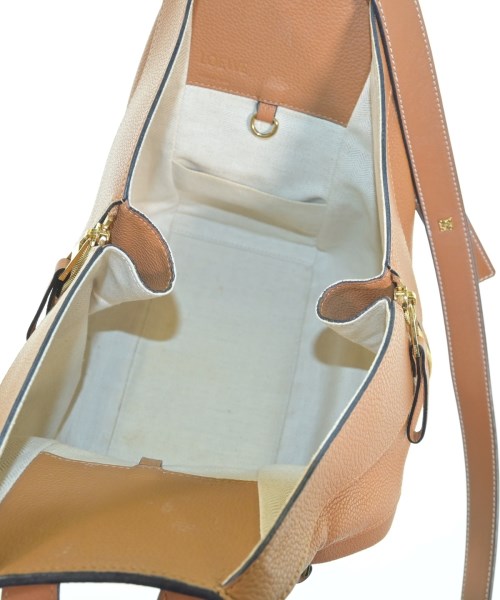 LOEWE（ロエベ）ショルダーバッグ ベージュ サイズ:- レディース/2200640273033