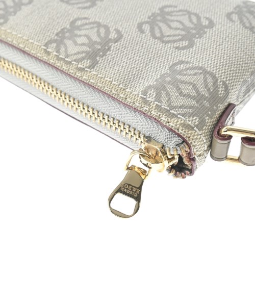 LOEWE（ロエベ）ポーチ グレー サイズ:- レディース/2200648284239