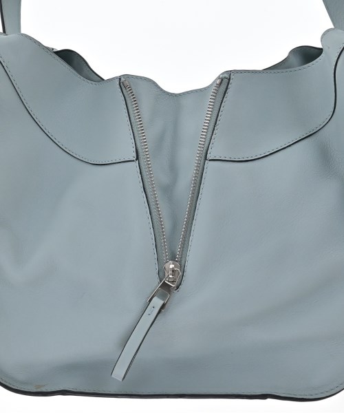 LOEWE（ロエベ）ショルダーバッグ 青 サイズ:- レディース/2200703447395