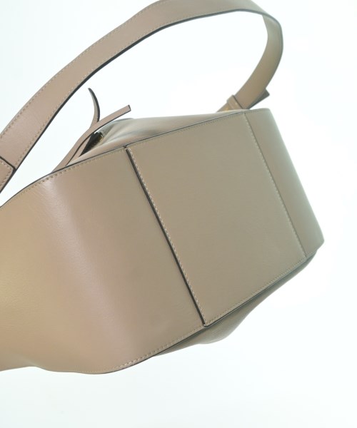 LOEWE（ロエベ）ショルダーバッグ ベージュ サイズ:- レディース/2200709604617