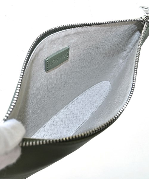 LOEWE（ロエベ）クラッチバッグ カーキ サイズ:- レディース/2200666333018