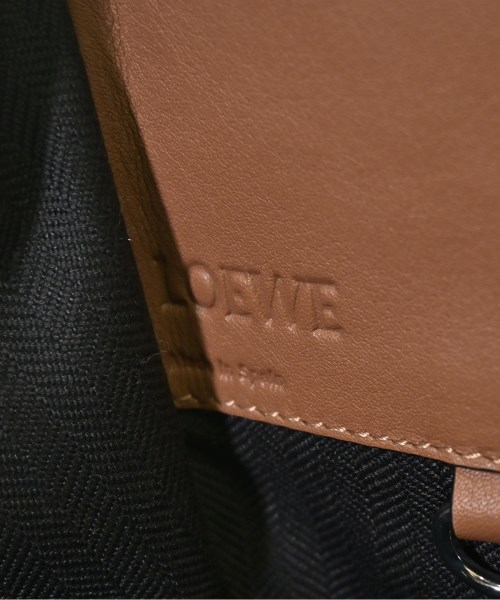 LOEWE（ロエベ）ショルダーバッグ 茶 サイズ:- レディース/2200719904318